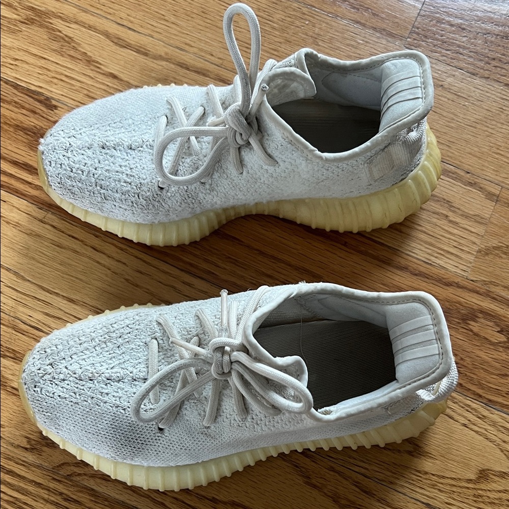 Adidas YEEZY WHITE SNEAKERS